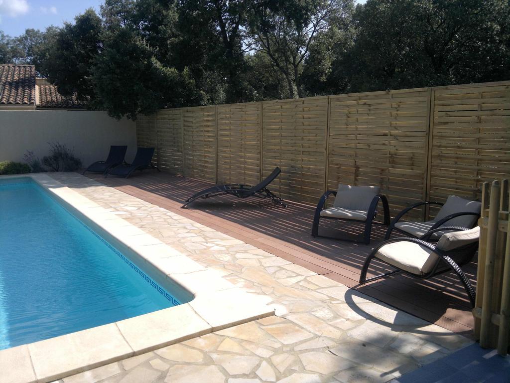 A L'Est D'Uzes Vila Saint-Siffret Exterior foto