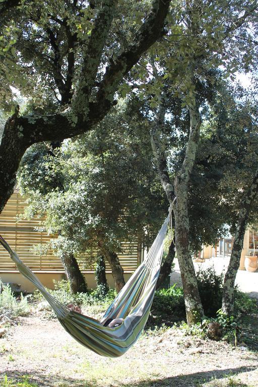 A L'Est D'Uzes Vila Saint-Siffret Exterior foto